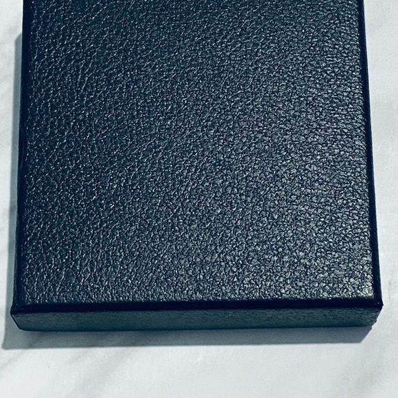 Women Necklace 925 Sterling Silver Ribbon Pendant Gift Jewelry with Box - Picture 5 of 5